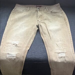 Men's Casual Distressed Jeans in Tan